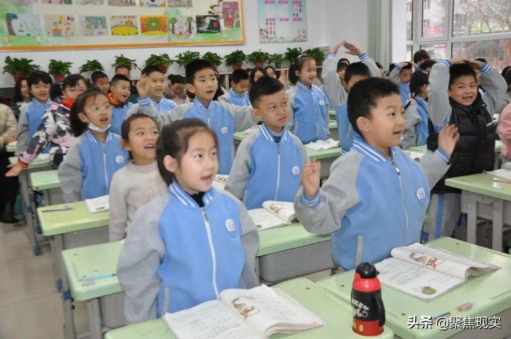 满面财气最有钱 东拼西错一堆数打一准确生肖仔细释义、解释与落实、实时解答解释落实
